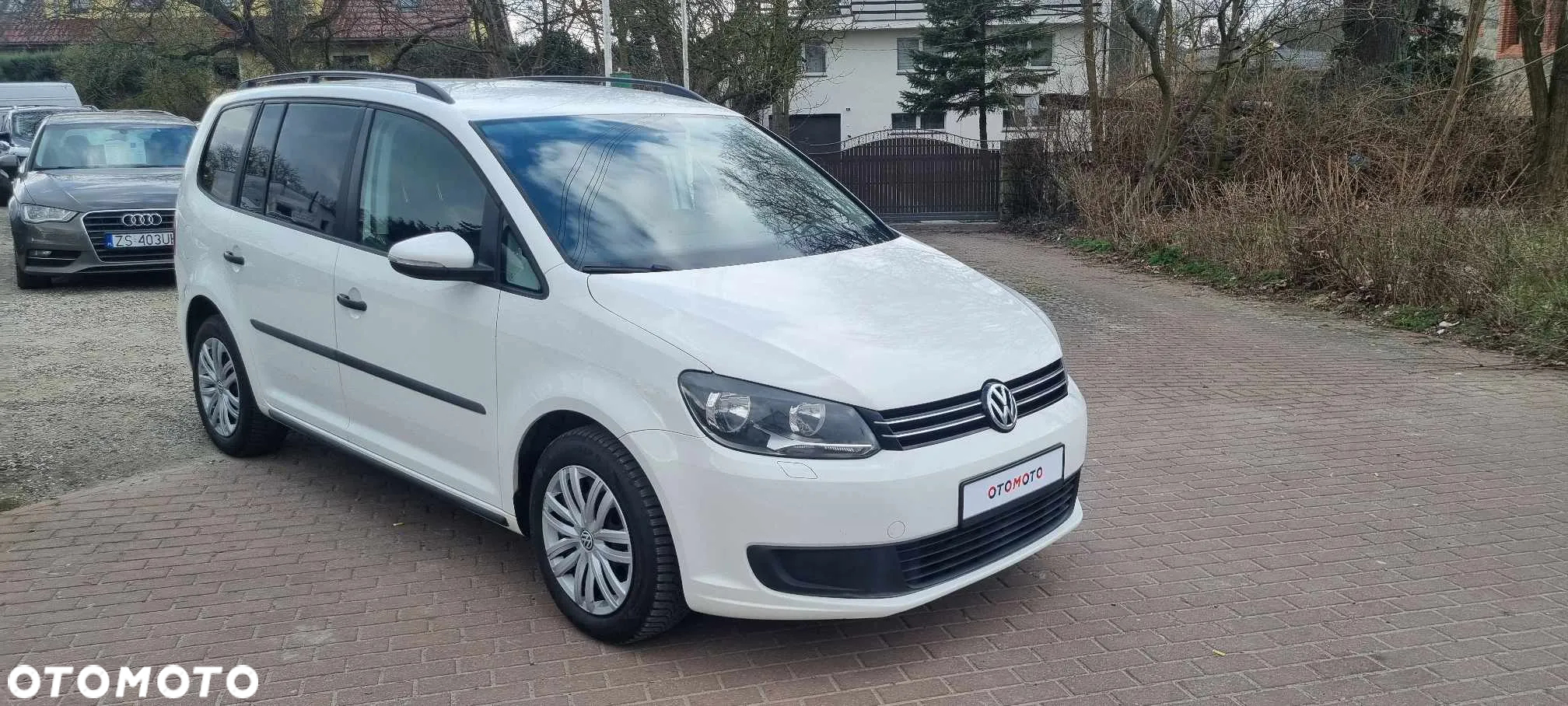 Volkswagen Touran 1.6 TDI DPF BlueMot Trendline - 3