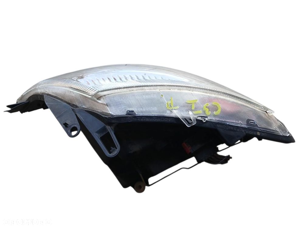 LAMPA PRAWA PRZEDNIA CITROEN C3 - 2
