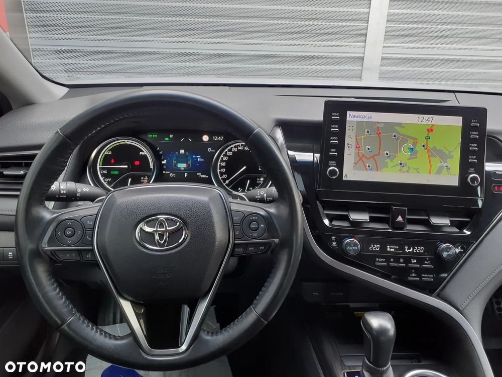 Toyota Camry 2.5 Hybrid Executive CVT - 8