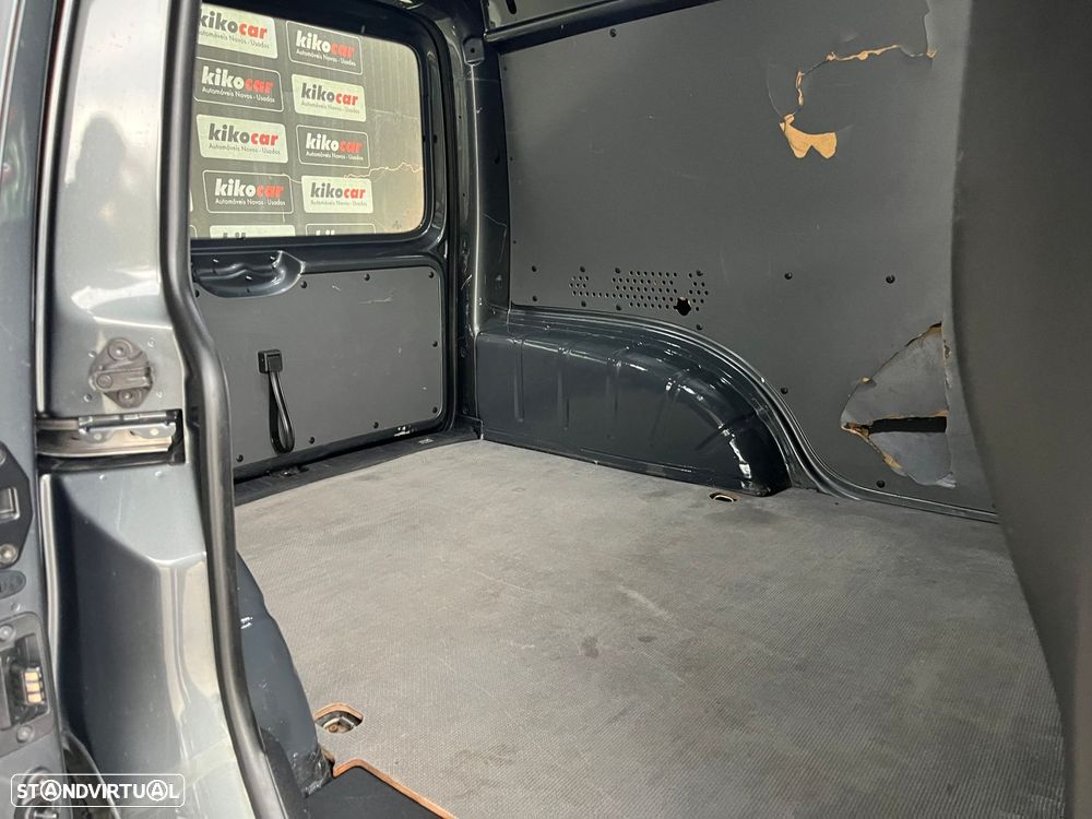 VW Caddy Outro - 15