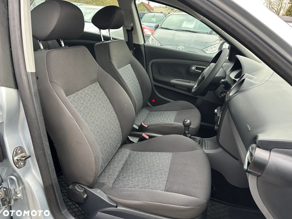 Seat Ibiza 1.4 16V Reference - 17