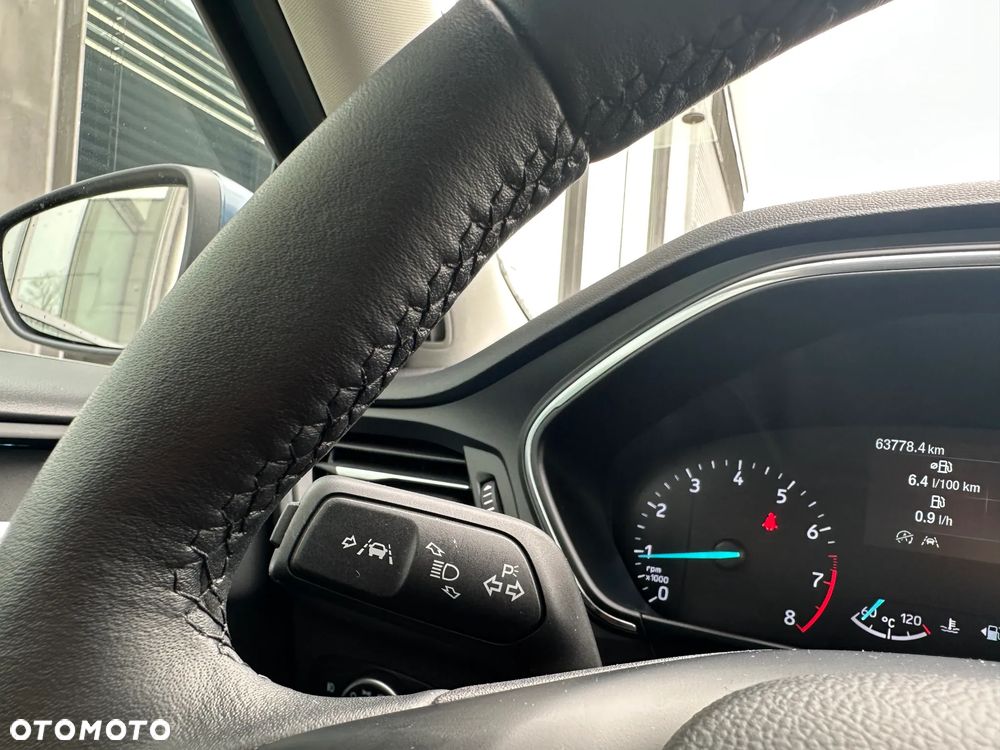 Ford Focus 1.0 EcoBoost Titanium X - 23