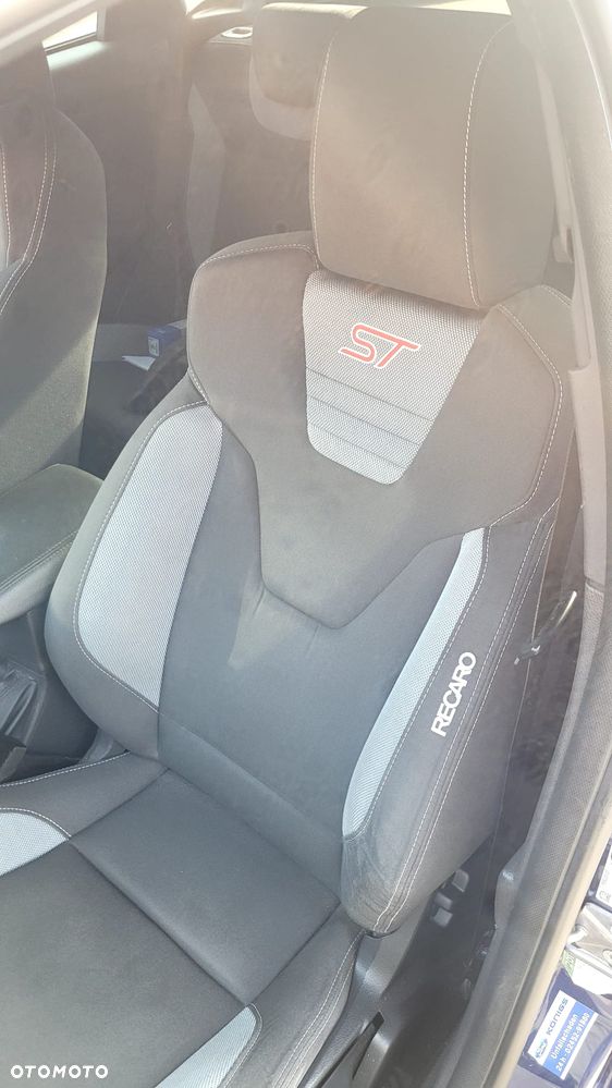 Ford Focus 2.0 TDCi ST - 20