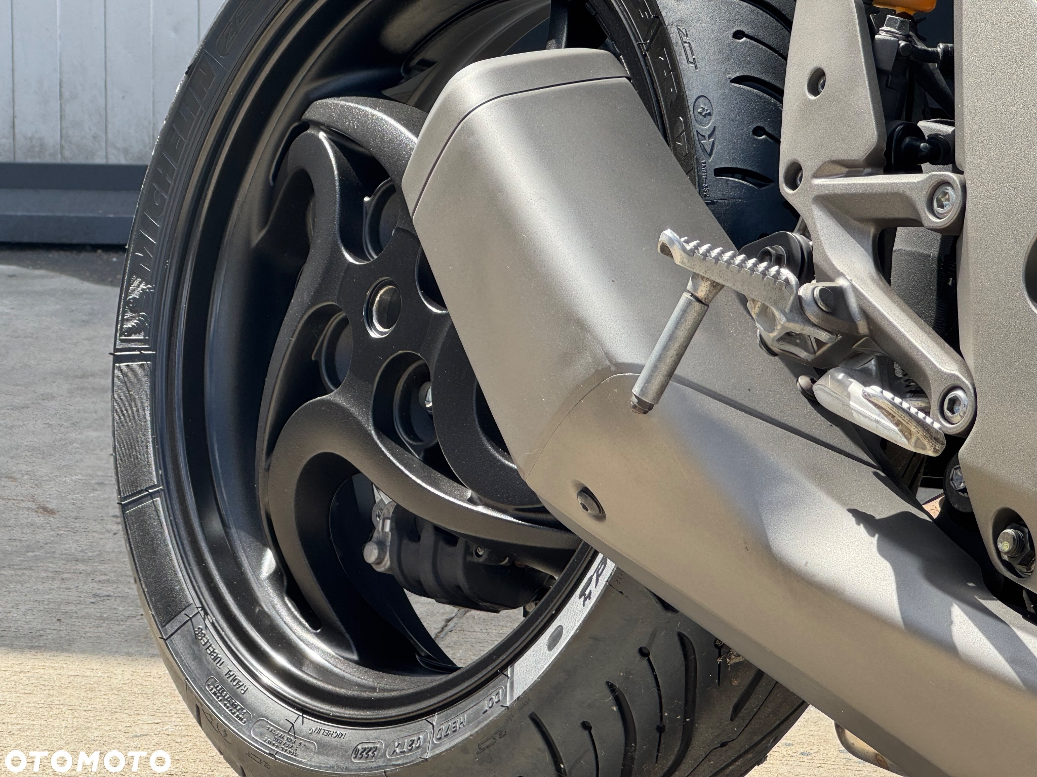 Honda CB - 9