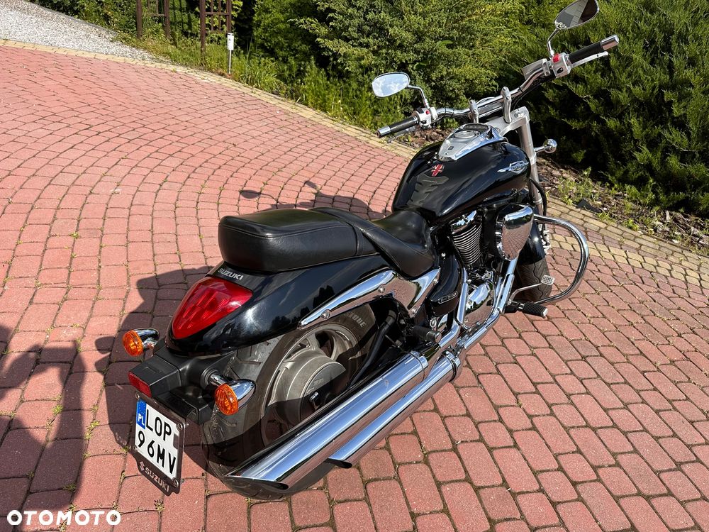Suzuki Intruder - 3