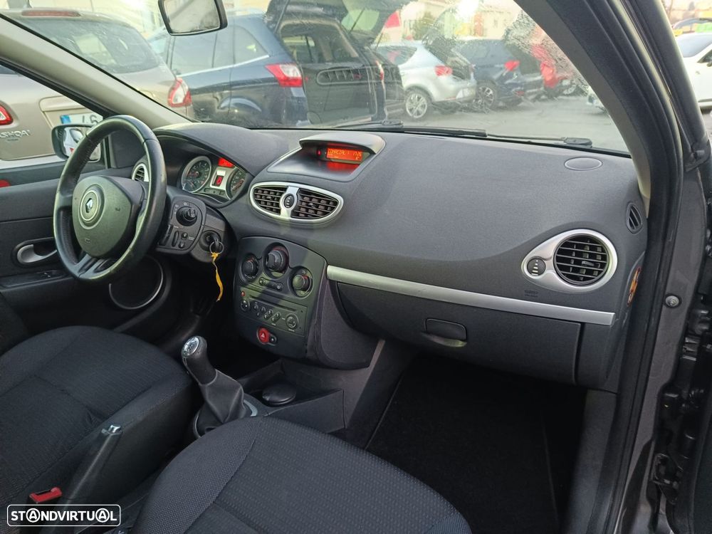 Renault Clio 1.2 16V Dynamique S - 10