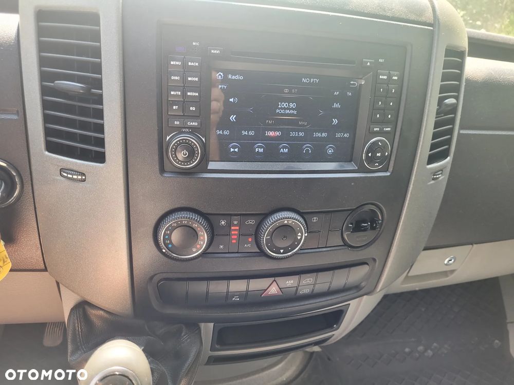 Mercedes-Benz Sprinter - 29