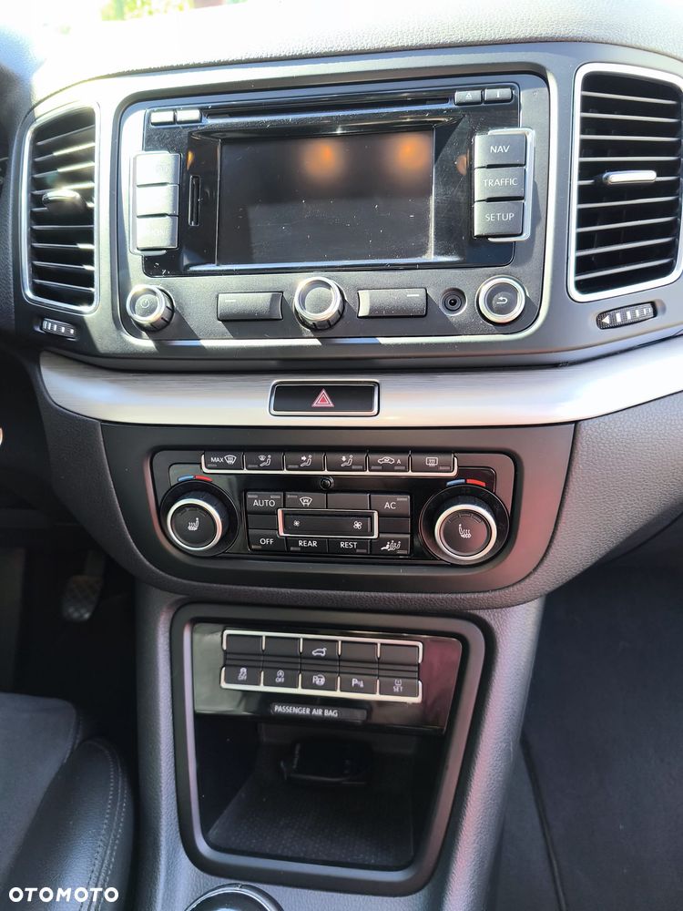Volkswagen Sharan 2.0 TDI Highline - 11