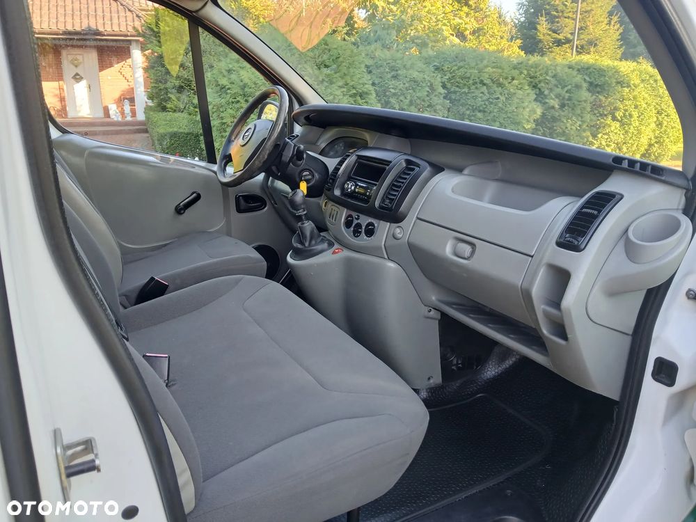 Opel VIVARO - 11