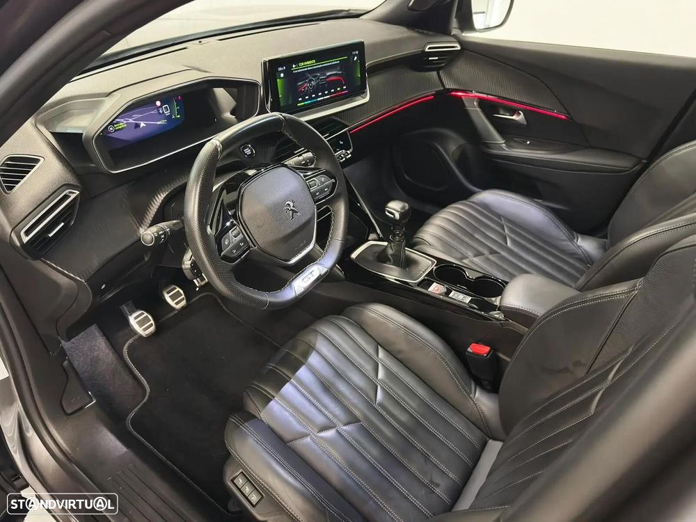 Peugeot 2008 1.2 PureTech GT Line - 9