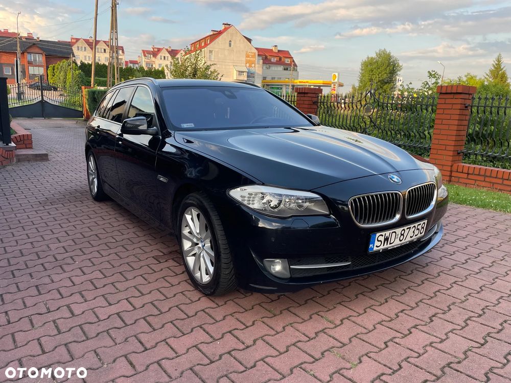 BMW Seria 5 520d Touring Luxury Line - 1