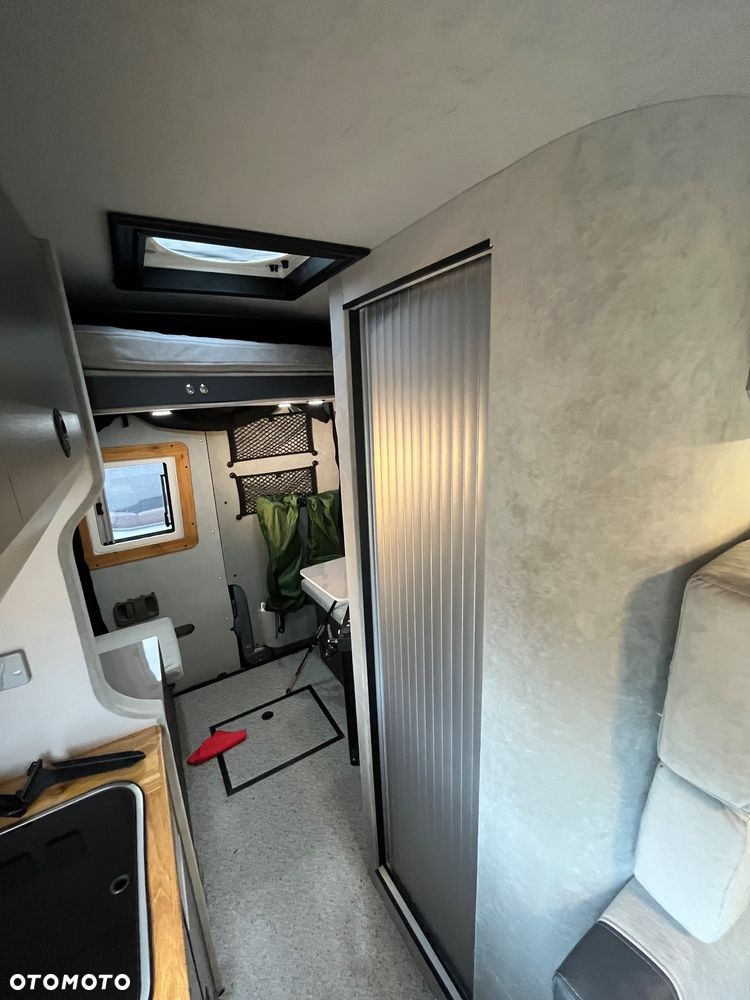 Mercedes-Benz Sprinter - 19