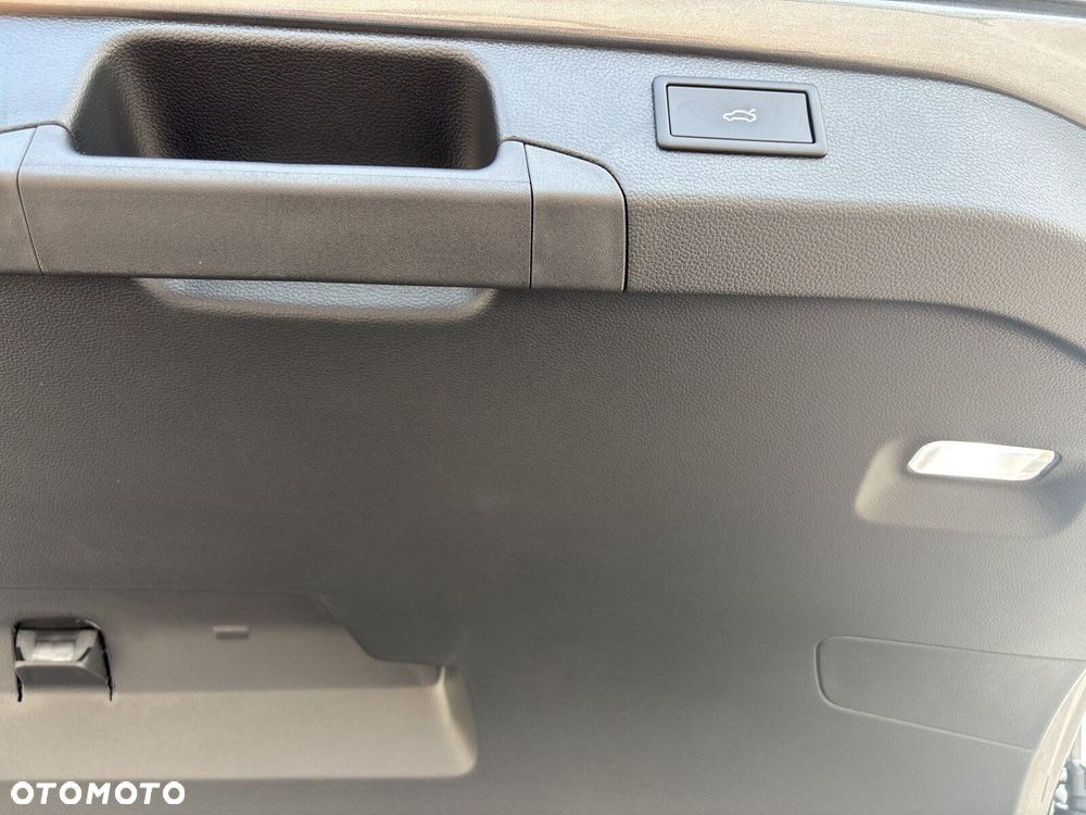 Skoda Superb 2.0 TSI Drive DSG - 23
