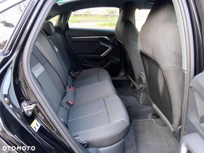 Audi A3 Limousine 35 TFSI mHEV Advanced S tronic - 17