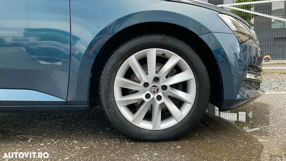 Skoda Superb 2.0 TDI DSG Ambition - 21