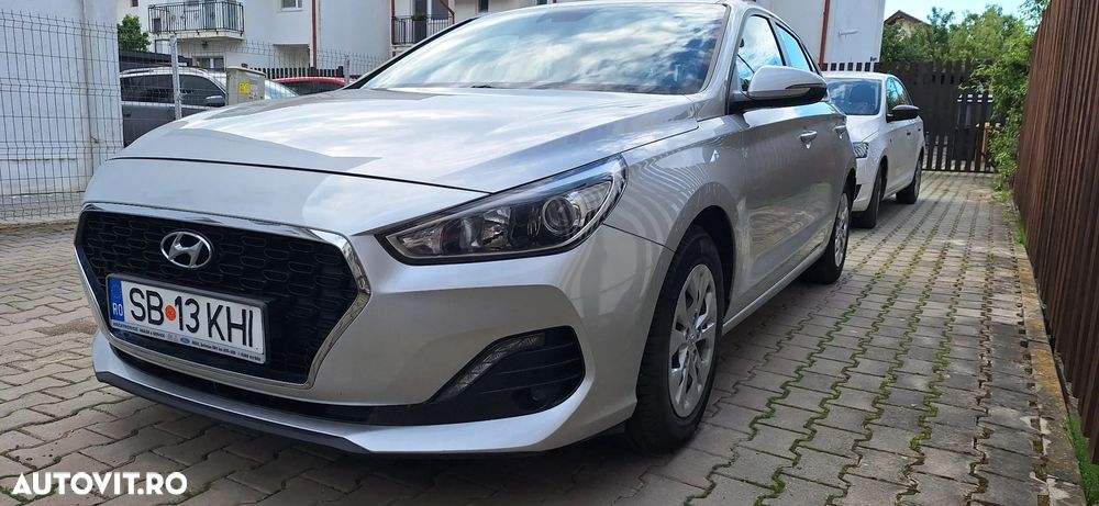 Hyundai i30 1.4 100CP 5DR M/T Comfort - 6