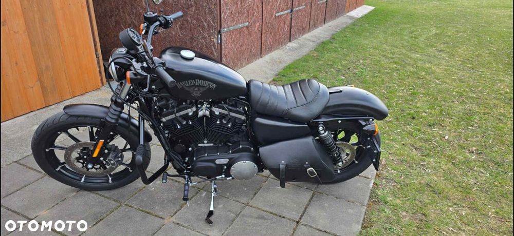 Harley-Davidson Sportster Iron 883 - 6