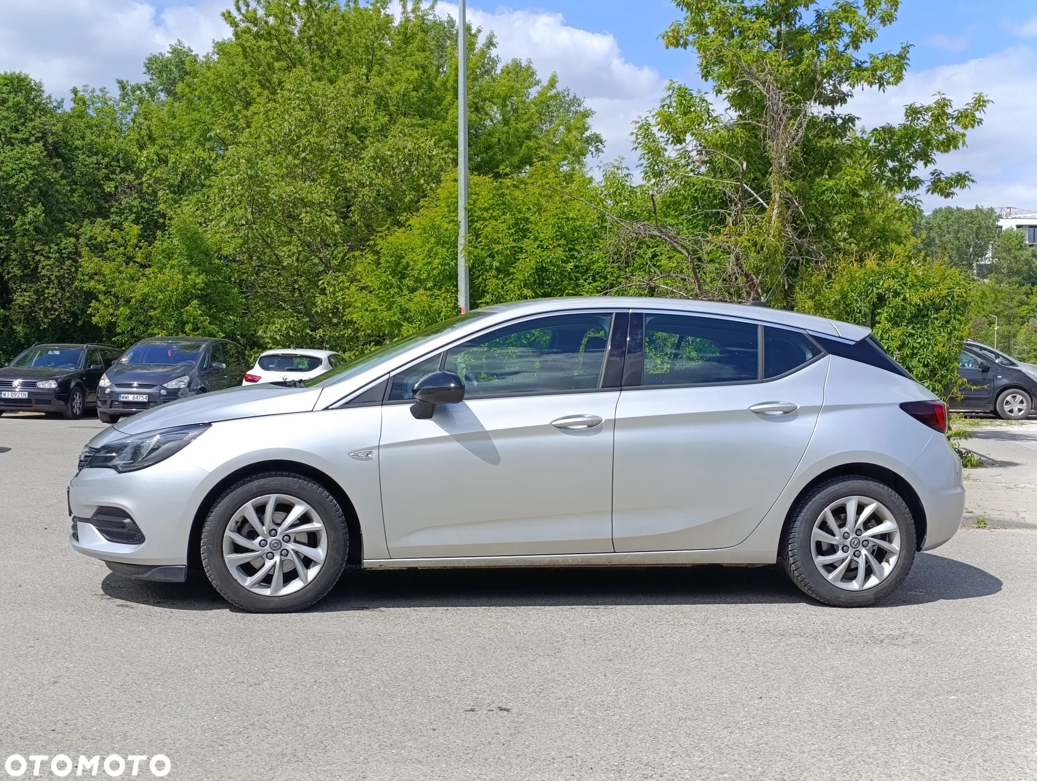 Opel Astra V 1.2 T Elegance S&S - 8