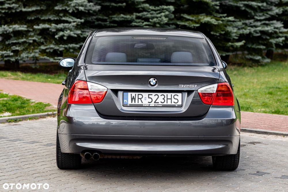 BMW Seria 3 325i - 8