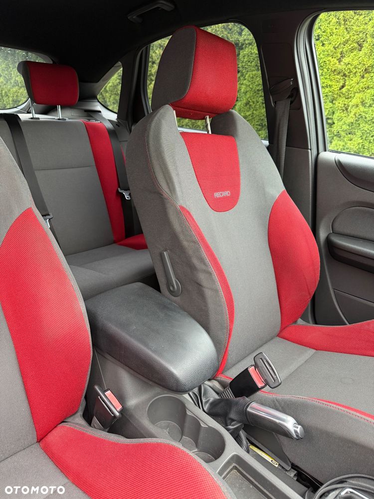 Ford Focus - 14
