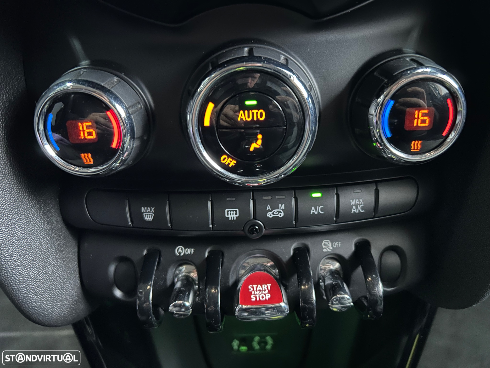MINI 5 Portas Cooper D Auto - 47