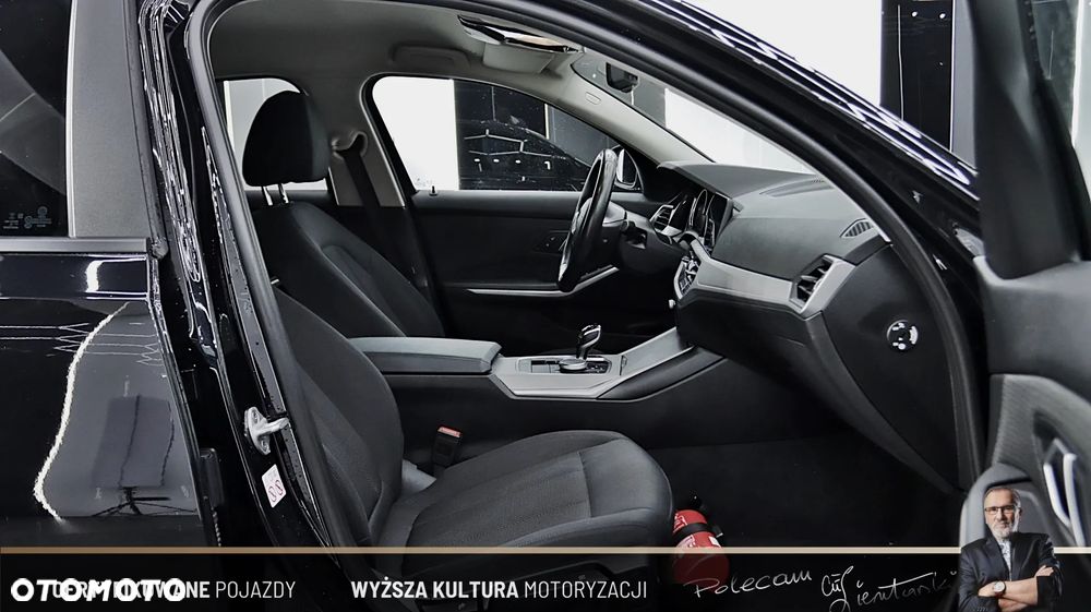 BMW Seria 3 318d M Sport - 18