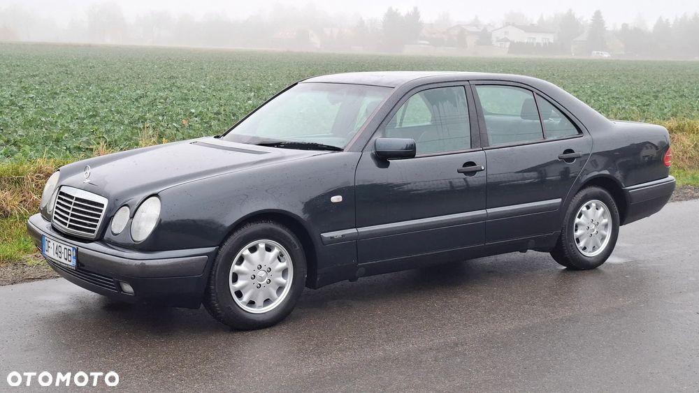 Mercedes-Benz Klasa E - 14