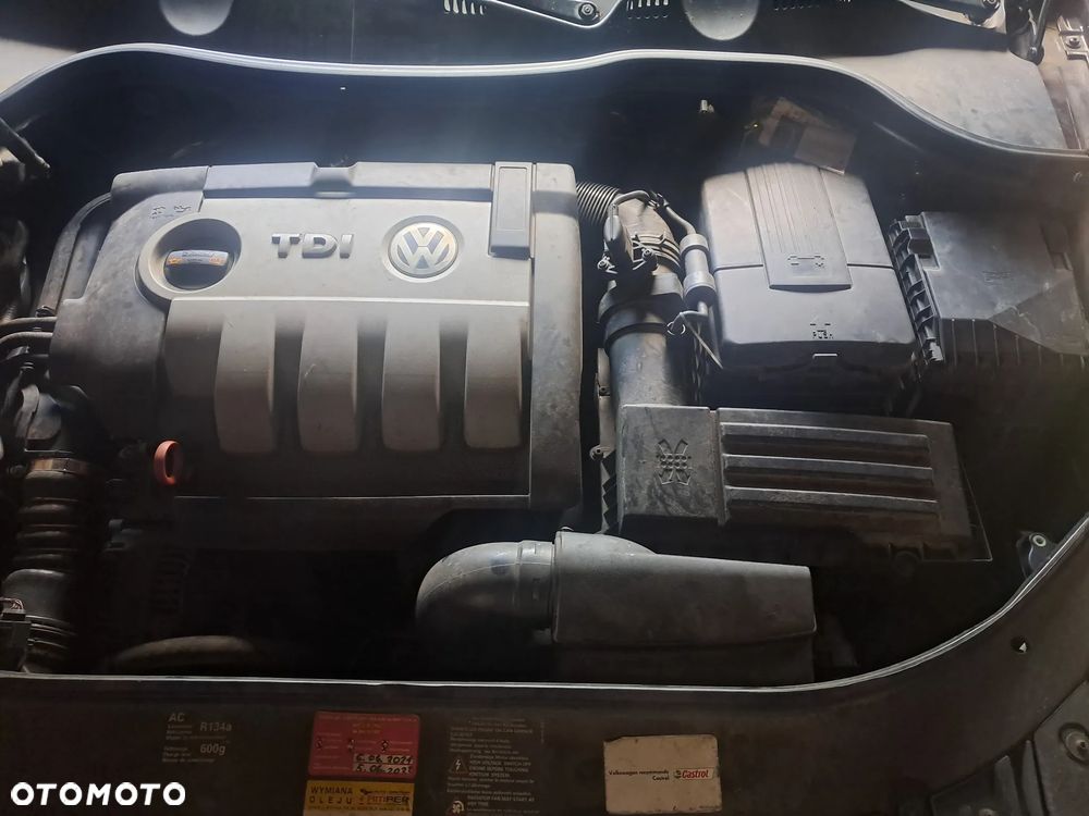 Volkswagen Passat - 6