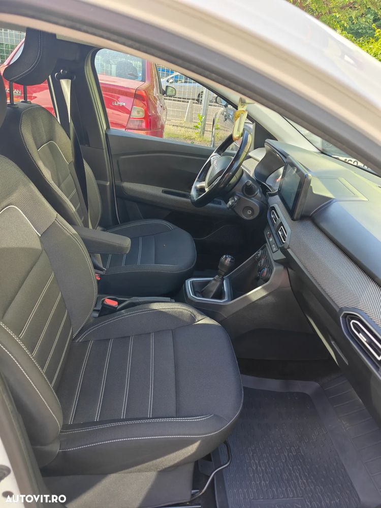 Dacia Logan TCe 90 Essential - 7
