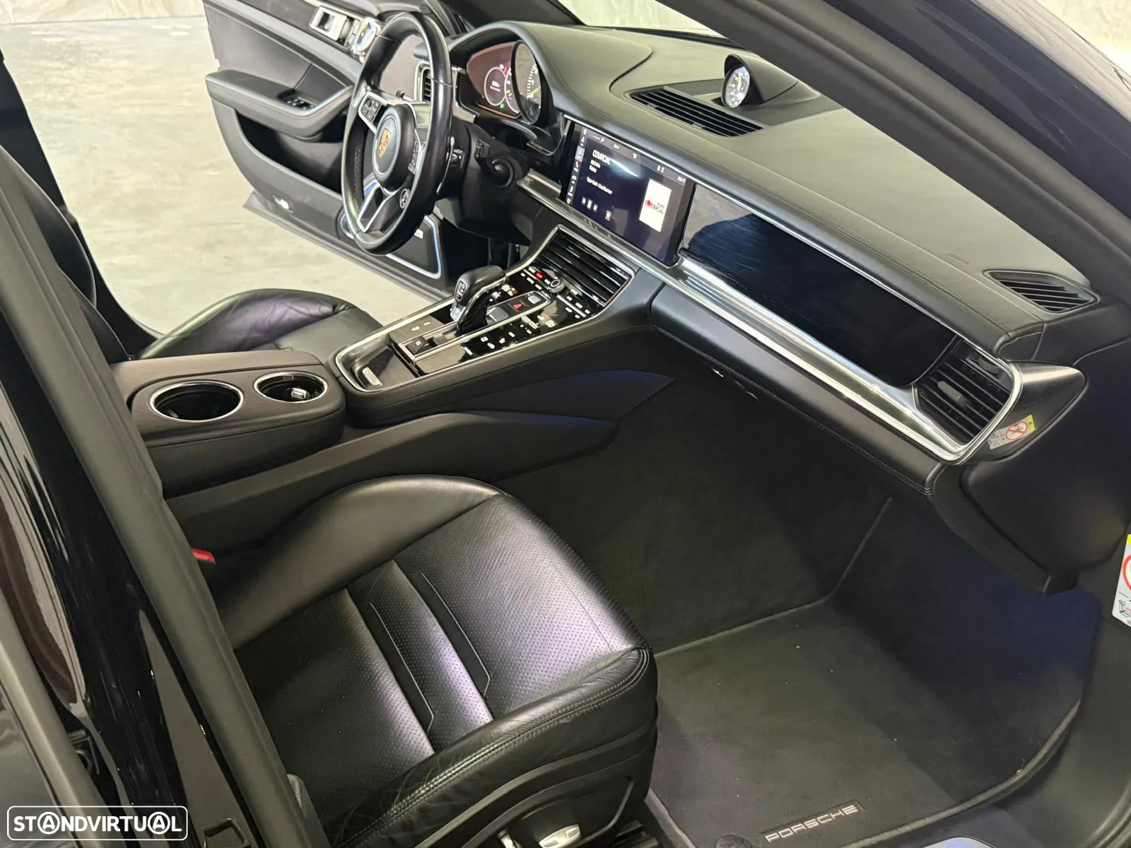 Porsche Panamera 4 E-Hybrid Platinum Edition - 10