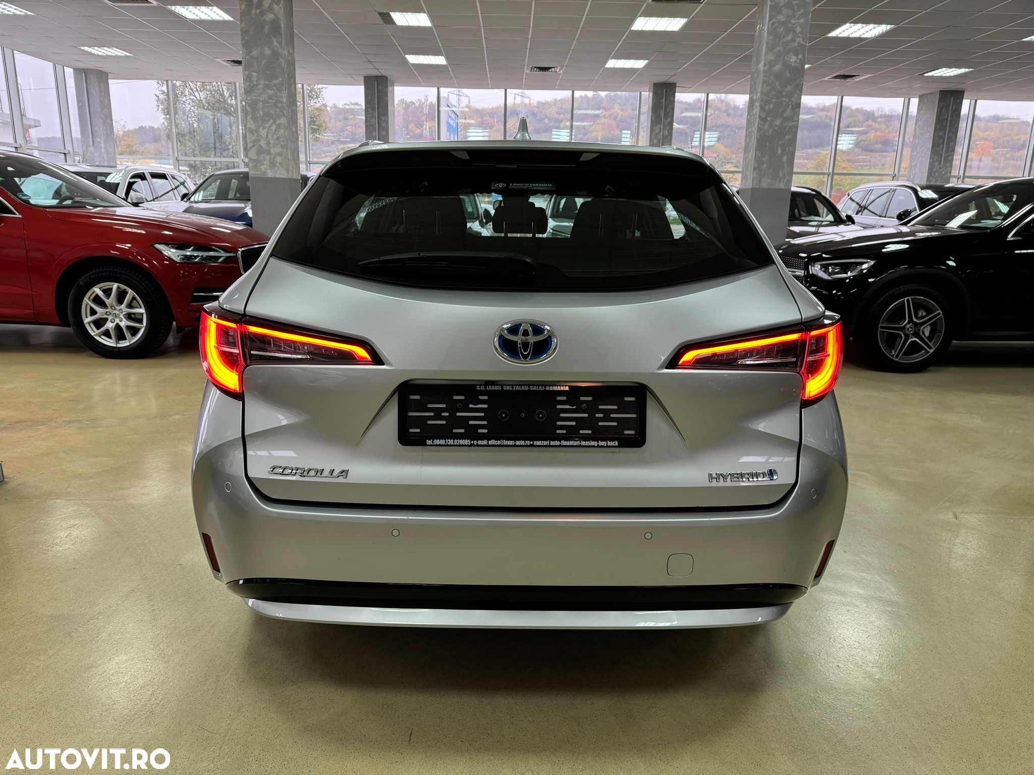 Toyota Corolla 1.8 HSD Business - 7