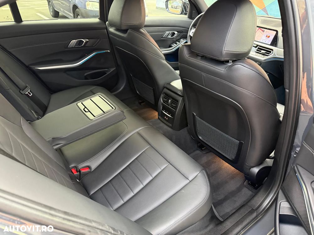 BMW Seria 3 320e Aut. M Sport - 12