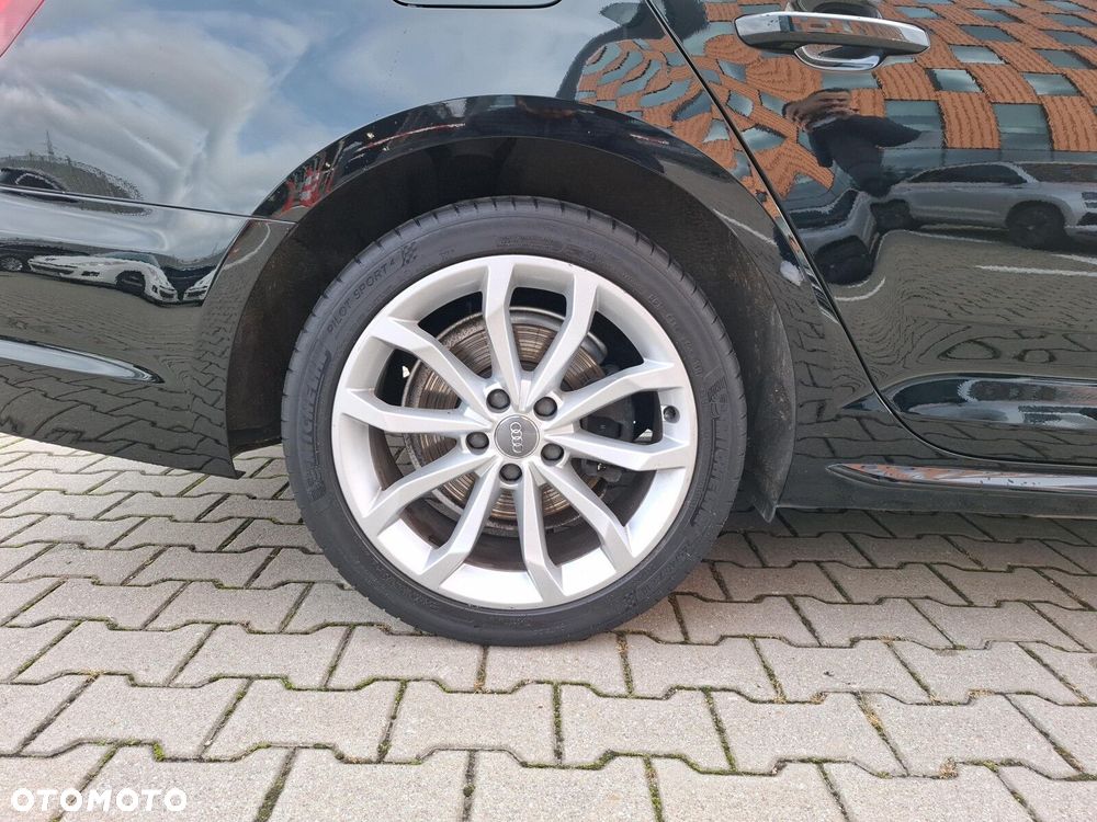 Audi A4 Limousine - 16