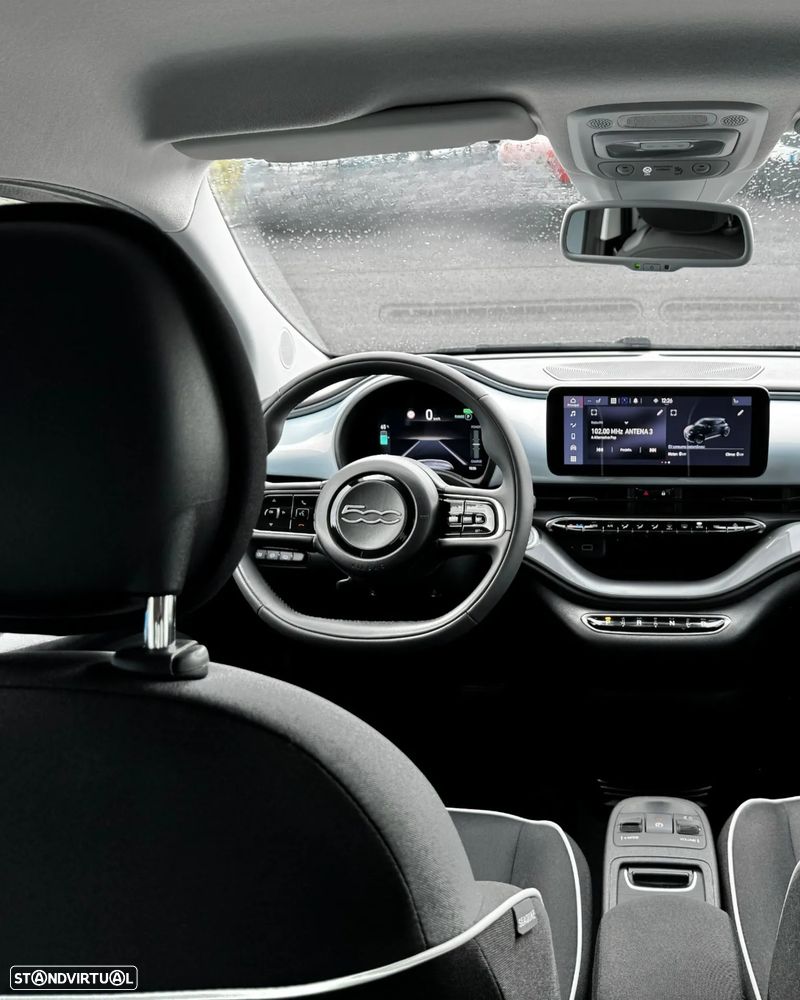 Fiat 500e 42kWh ICON - 17