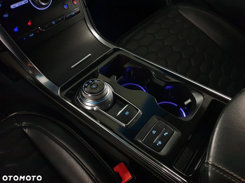 Ford Edge 2.0 EcoBlue Bi-Turbo 4x4 Vignale - 32