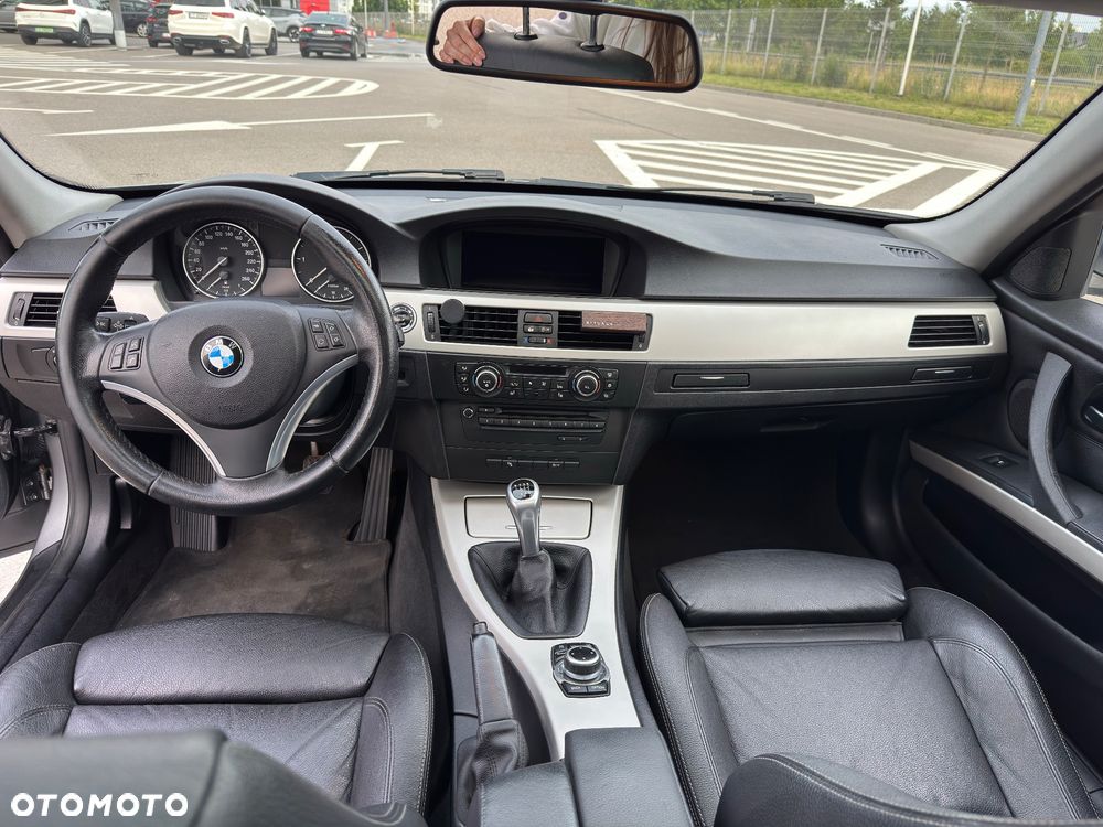 BMW Seria 3 320d - 21