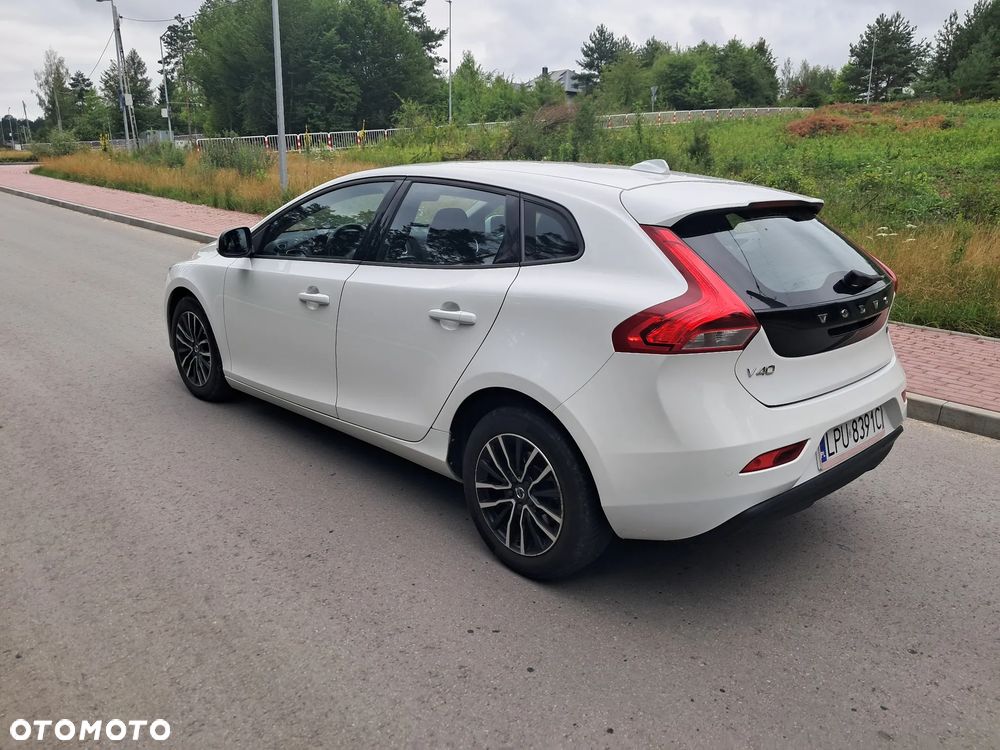 Volvo V40 D2 Momentum - 3