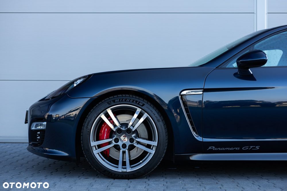 Porsche Panamera GTS PDK - 11