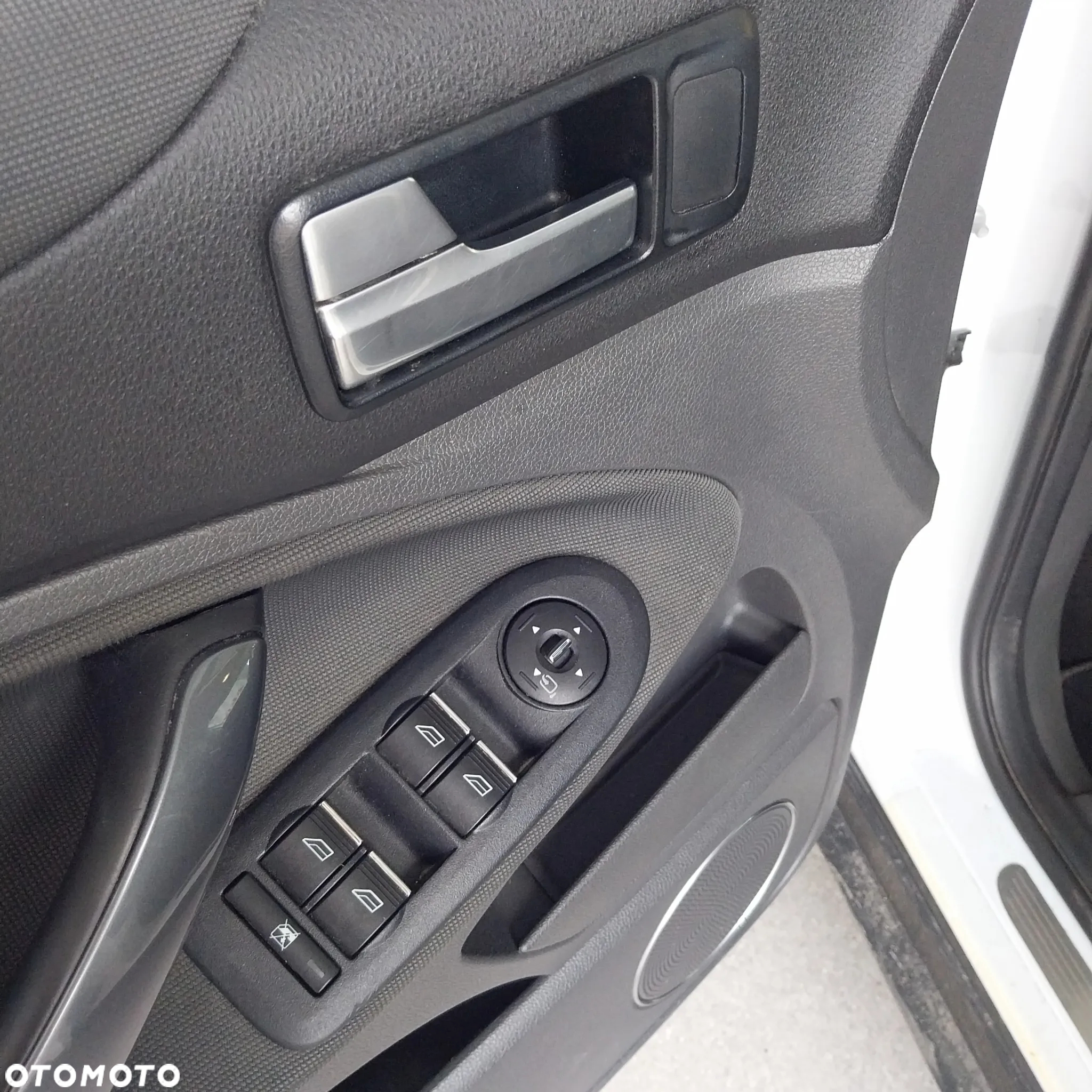 Ford Kuga 2.0 TDCi 4WD Titanium - 23