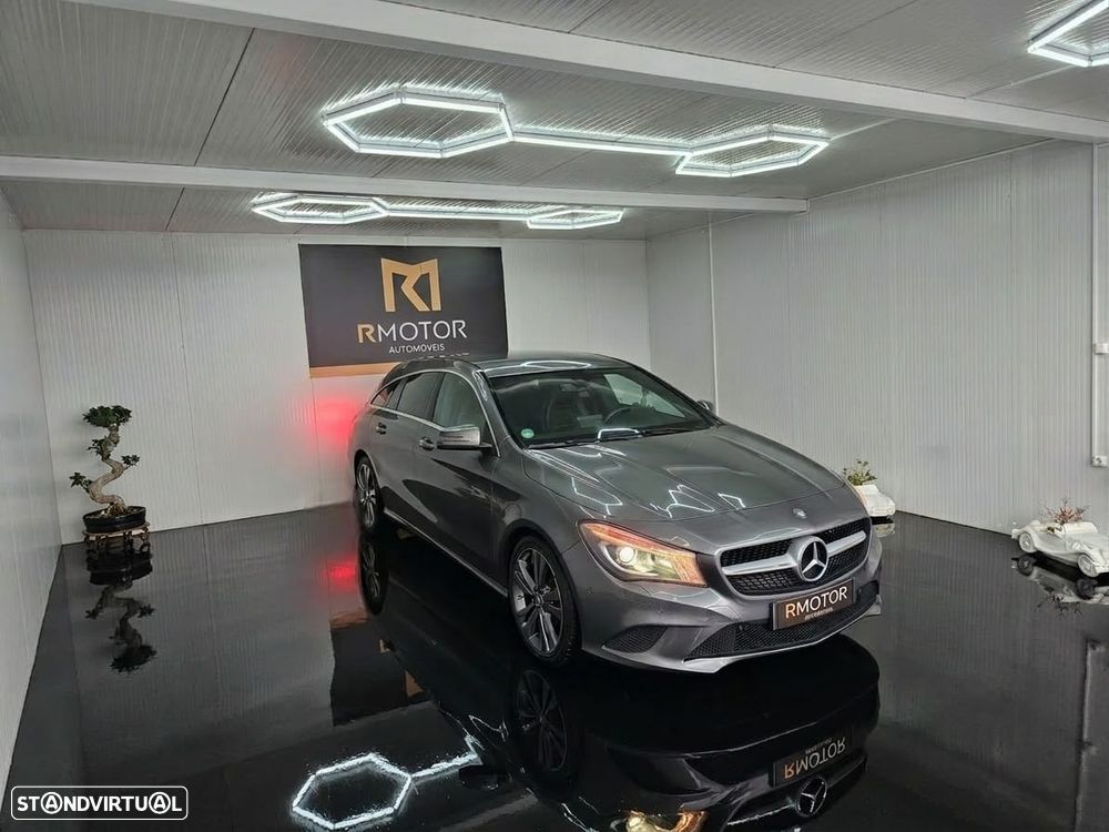 Mercedes-Benz CLA 180 UrbanStyle Edition - 2
