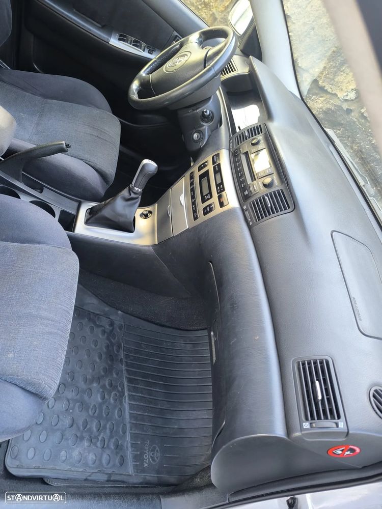 Toyota Corolla 2.0 D-4D Sol - 5