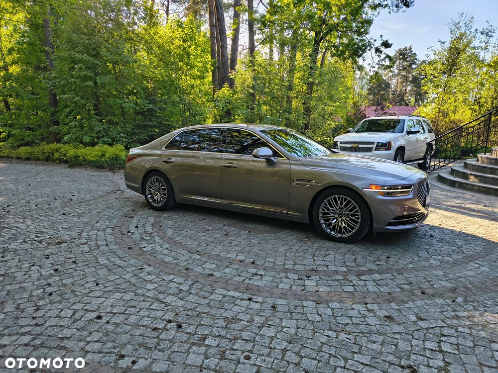 Genesis G90 - 10