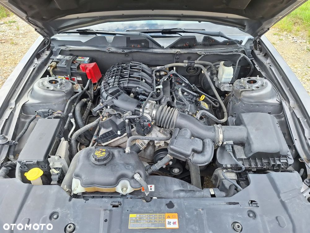 Ford Mustang 3.7 V6 Premium - 17