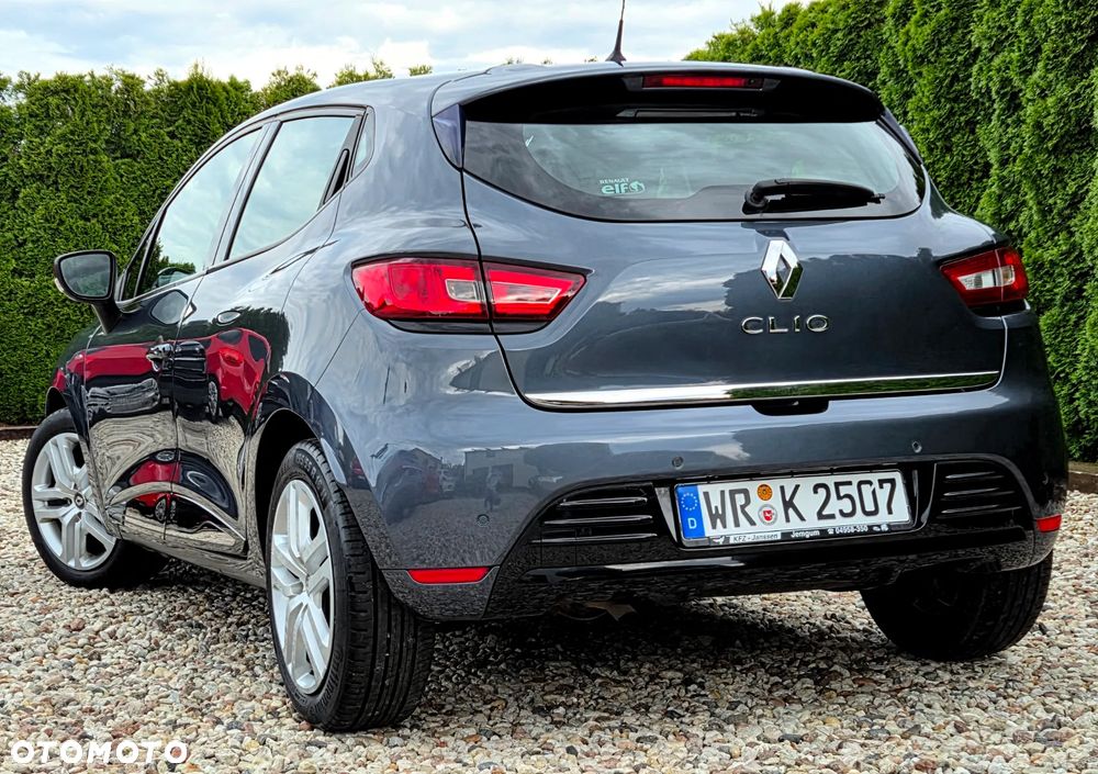 Renault Clio 1.2 16V 75 Limited - 9