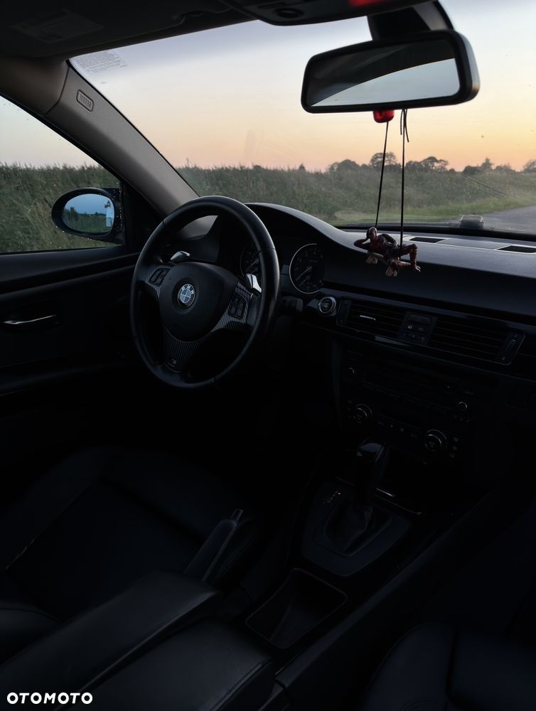 BMW Seria 3 335i - 12