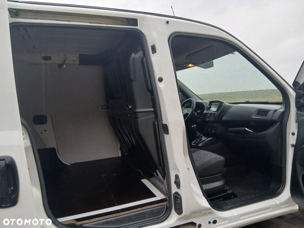 Opel COMBO - 13