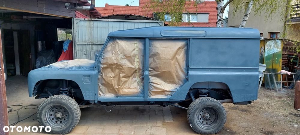 Land Rover Defender - 36
