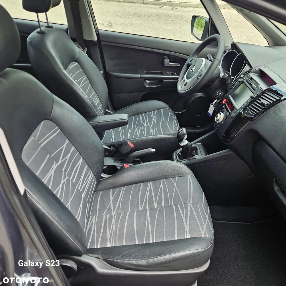 Kia Venga 1.6 CVVT Dream-Team Edition - 29