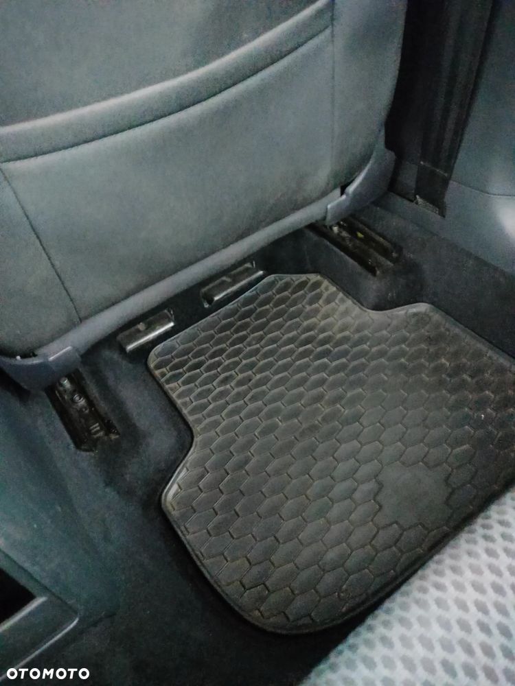 Volkswagen Jetta 1.6 TDI Comfortline - 19