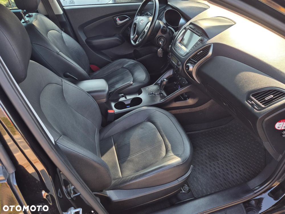 Hyundai ix35 2.0 CRDi 4WD Automatik Premium - 24